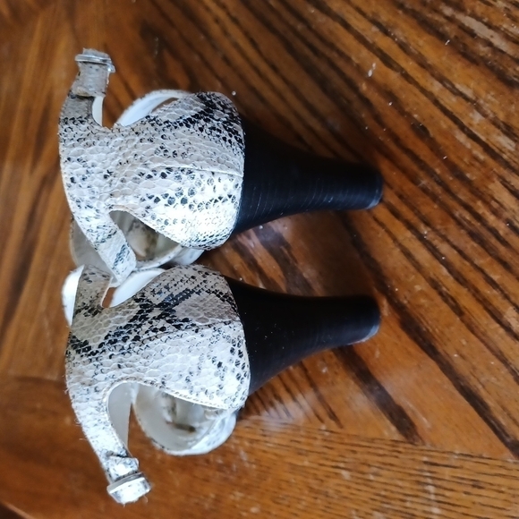 IMPO Faux Snake Skin Heeled Sandals - Picture 6 of 8